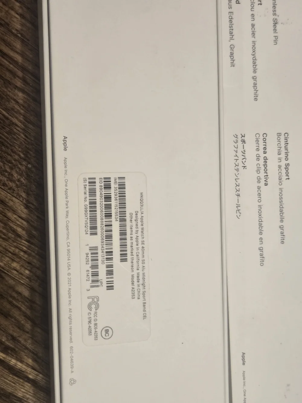 never used Apple Watch SE (1st Generation) with built-in GPS + Cellular